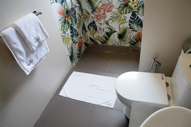 Bathroom 2, Lotus Luxury Residences Negombo, Negombo