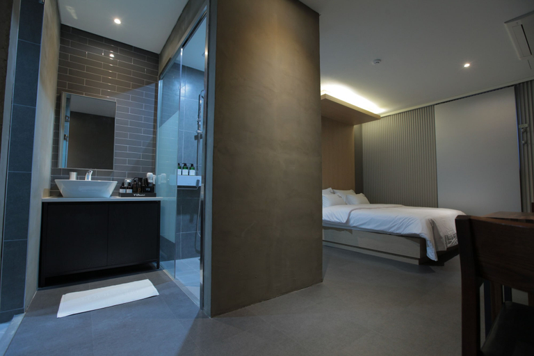 Room 3, Hotel Vin, Jinhae