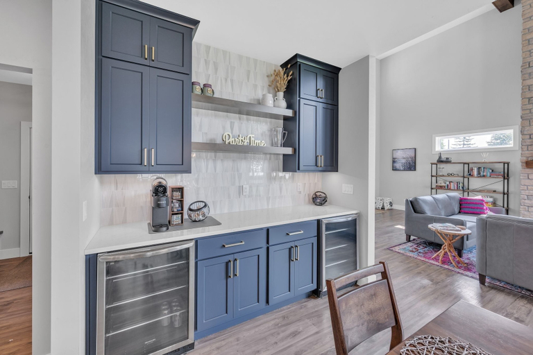 Private kitchen 4, Lakefront 4BR w/ Dock & Kayaks Oshkosh, Winnebago