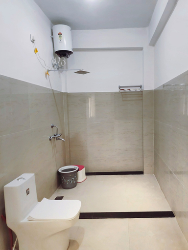 Bathroom 3, Plaza Hotel, Pithoragarh
