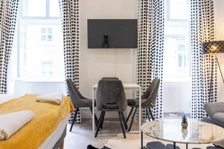 View from room, Modern 1BR Apartment Central Location, Wien