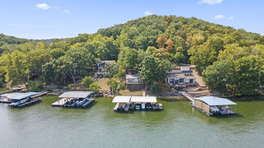 Exterior 5, Honey Hole 3 Well Dock!, Camden