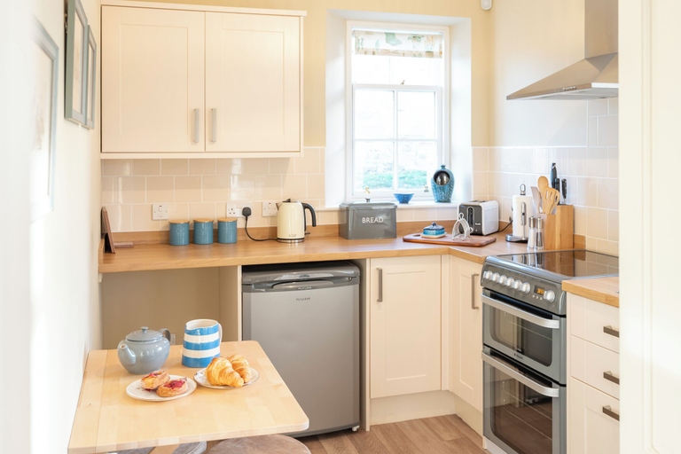Private kitchen, Library Cottage near Gorebridge, Midlothian
