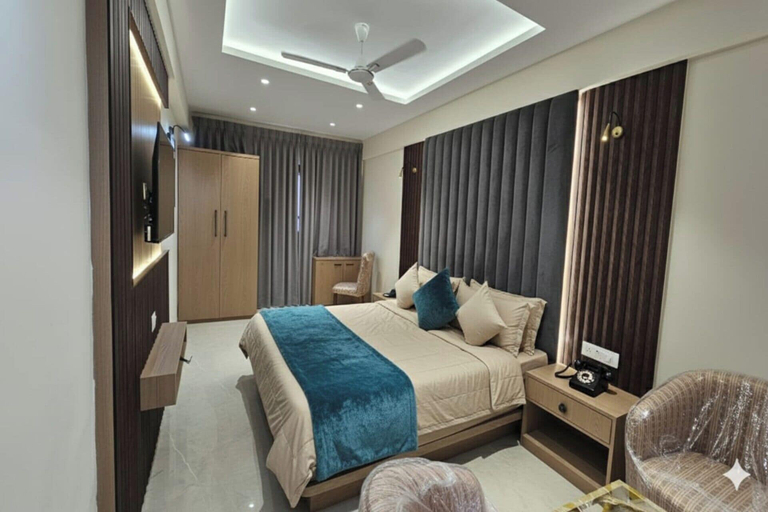 Room 5, Hotel Star Square, Indore