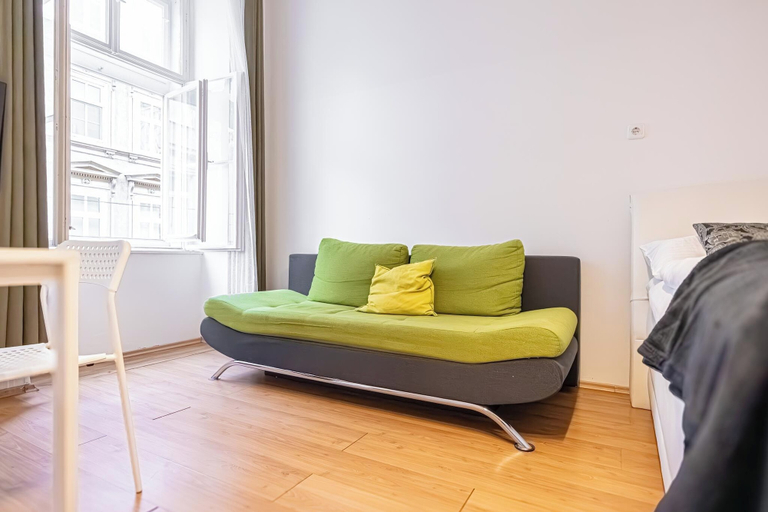Room 2, Cozy 2BR Apt With Excellent Connectivity, Wien