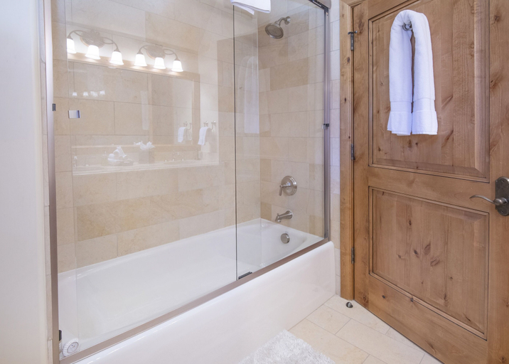 Bathroom 5, Vail Mountain View #402 4 Bedroom Condo, Eagle