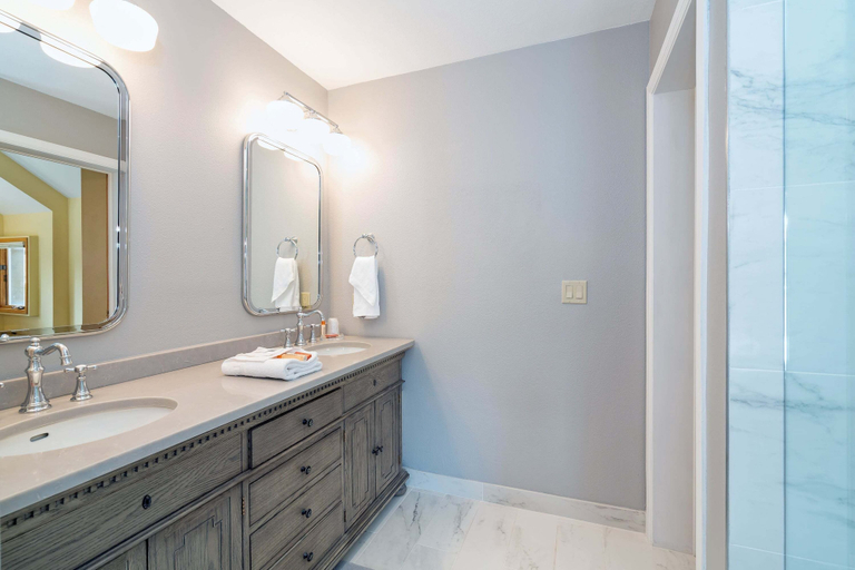 Bathroom 2, Le Chamonix D 3 Bedroom Condo, San Miguel