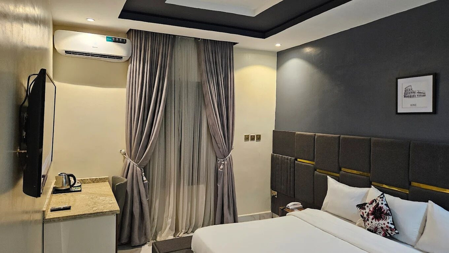 Room 2, De Don's Villa, Bwari
