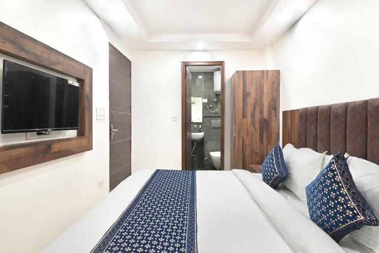 Room 5, GoBravo Nova Paharganj New Delhi, Delhi