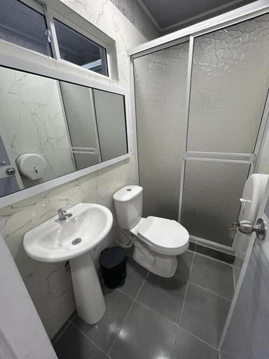 Bathroom 2, Hotel Brisas del Mar Rodadero, Santa Marta (Dist. Esp.)