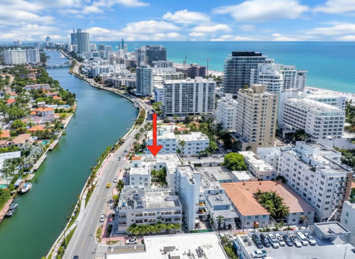 Aerial view 3, Sunny Studio Haven in Miami Beach, Miami-Dade