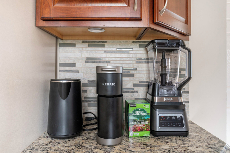 Coffee and/or coffee maker, 5 Woods Dr, Cumberland