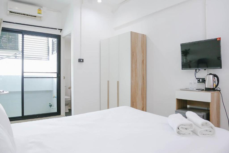 Bedroom 4, Chana Bangkok Hotel, Khan Na Yao