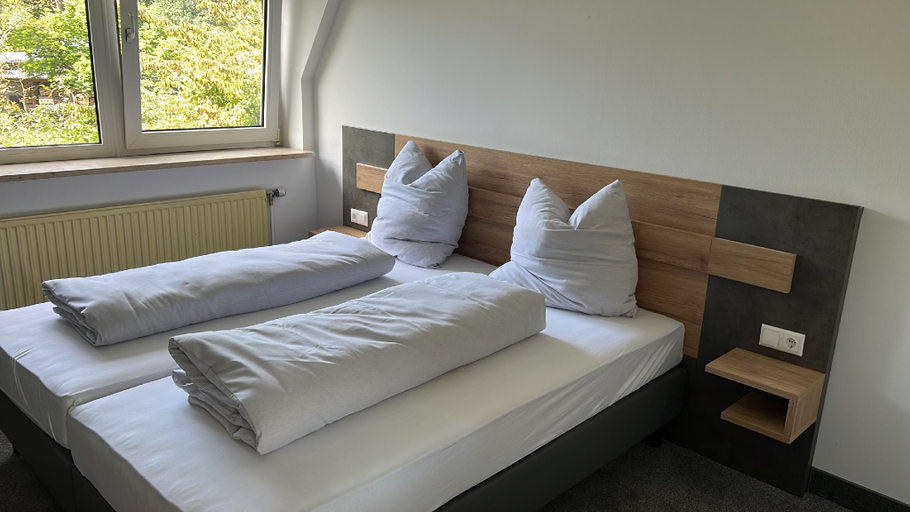 Bedroom 2, Hotel Belvedere, Harburg