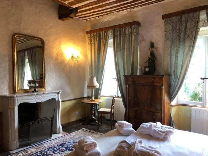 Bedroom 2, Domaine du Très-Haut, Ain