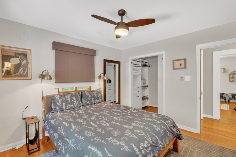 Room 3, Robin's Rest 3 Bedroom Home by RedAwning, Orange