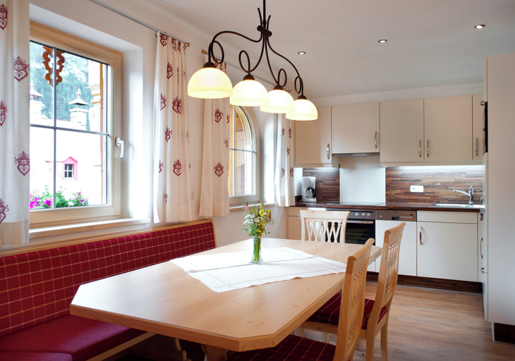 Private kitchen 5, Ferienschlössl Harmonie, Reutte