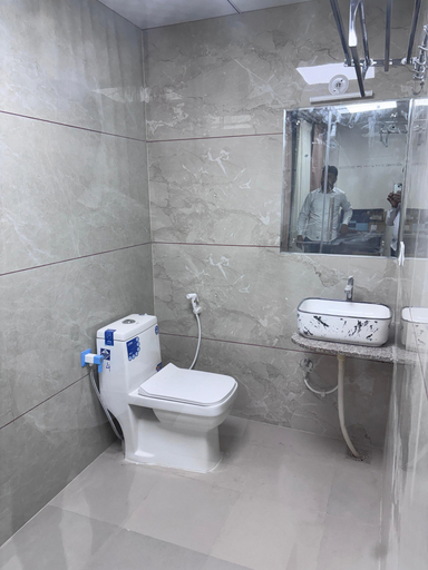 Bathroom 2, N.R. Hotel, Sikar