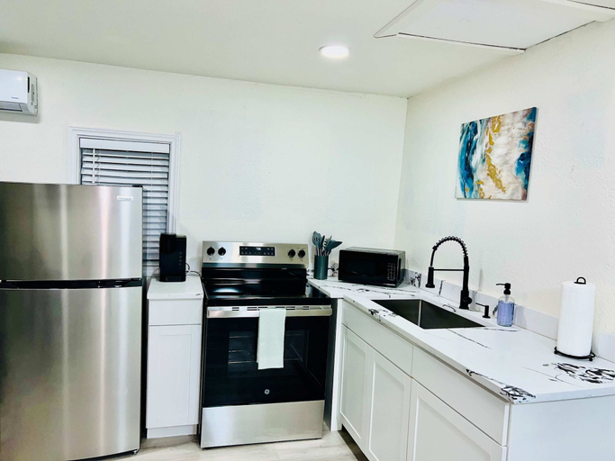 Private kitchen 5, Boardwalk Bungalow 2 Up to 3, Galveston