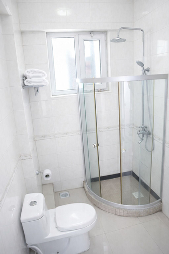 Bathroom 5, Rainbow Hotel, Ilala