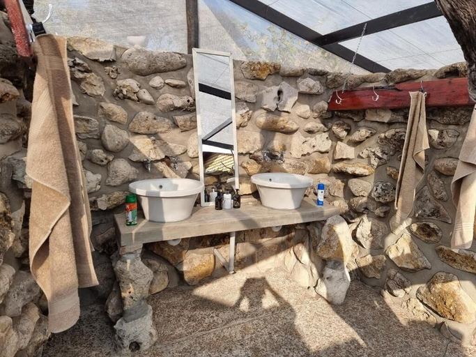 Bathroom 2, Fiume Bush Camp Namibia, Grootfontein