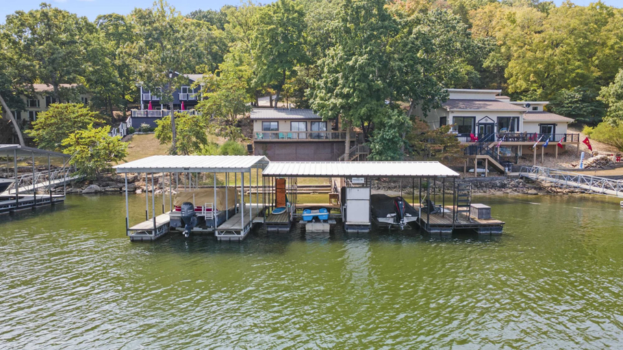 Property grounds 2, Honey Hole 3 Well Dock!, Camden