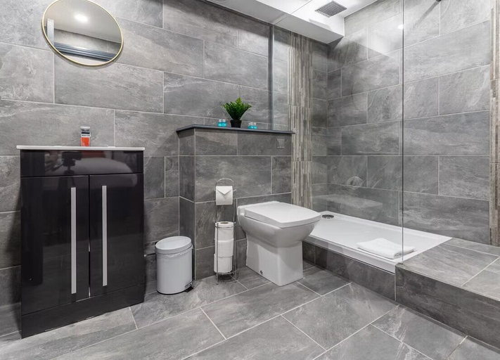 Bathroom 3, New Zealand House Apartments, Sefton