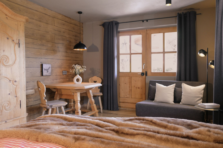 Bedroom 2, Alpenchalet Reit im Winkl, Traunstein