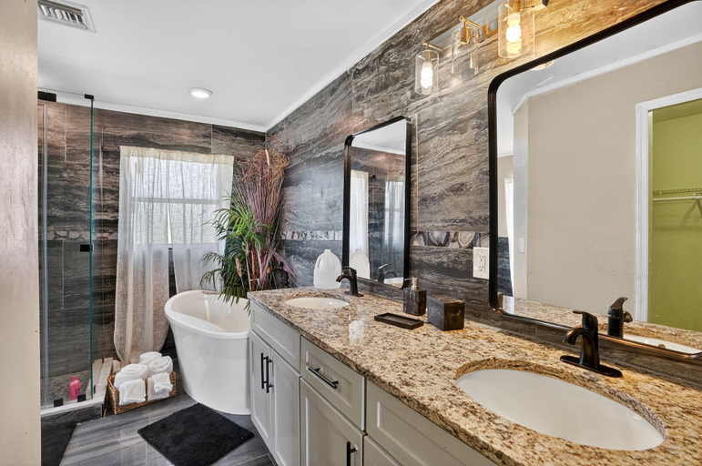 Bathroom 3, Relaxing Chamonix Retreat 3 Bedroom Home, Lee