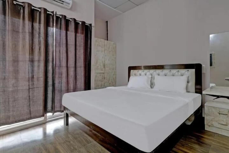 Room 3, Prime Stay Phoenix mall, Bangalore