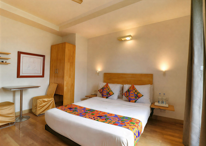 Room 3, First By JPM, Delhi