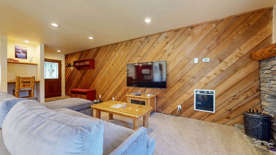 Living area 3, Snowcreek Ii #279 1 Bedroom Condo, Mono