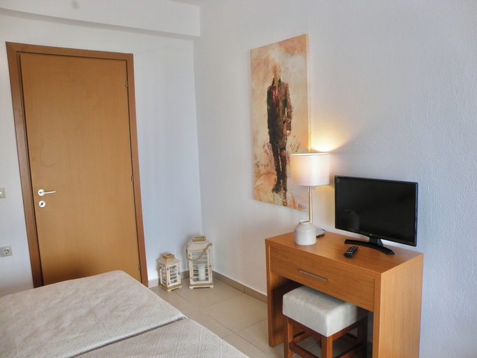 Bedroom 5, Koumaros ApartHotel, Central Macedonia