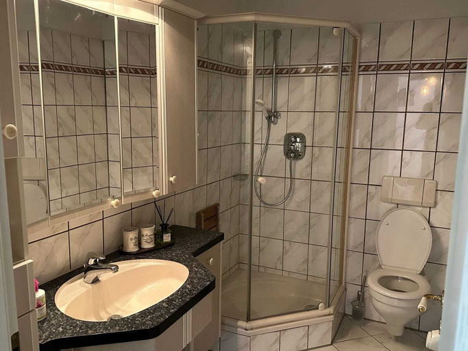 Bathroom, luxus Ferienwohnung, Segeberg