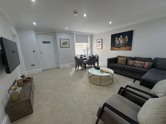 Living area 3, 41 Lancaster Gate, London