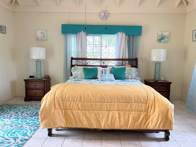Room 4, Ironshore Sugarmill Villa W Private Pool 6 Bedroom Villa