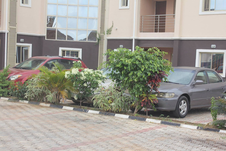 Exterior & Views 2, Becca Apartment, AbujaMun