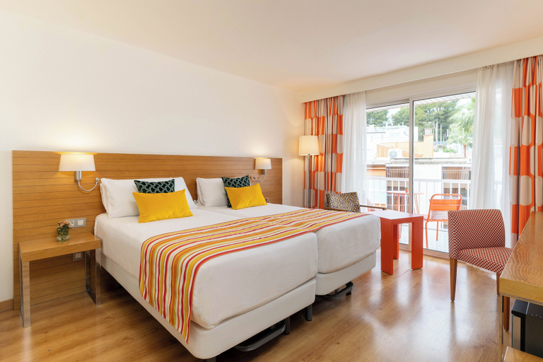 Bedroom 3, Hotel Hesperia Mallorca, Baleares