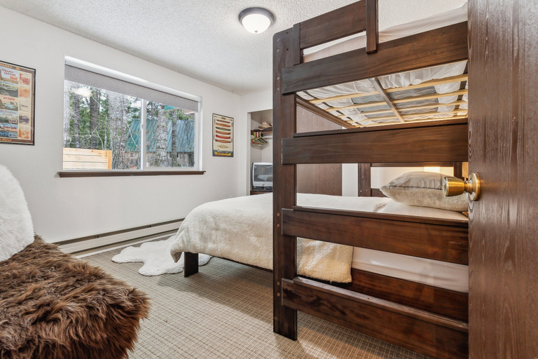 Room 5, Packshack - Cozy Ski Cabin Mins From White Pass 2 Bedroom Home, Lewis
