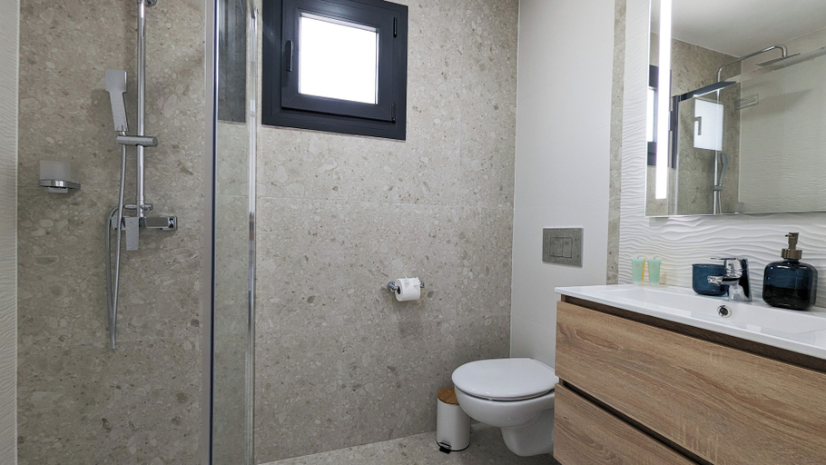 Bathroom 4, Panoramic Apartments, Alicante