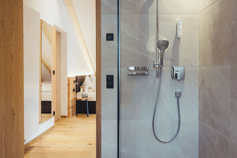 Bathroom 5, Hotel Schmuckhof, Bolzano