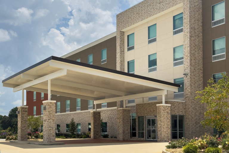 Exterior & Views 2, Holiday Inn Express & Suites Meridian I-20, Lauderdale