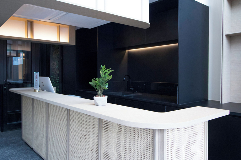 Others 2, Luma 41, Singapura