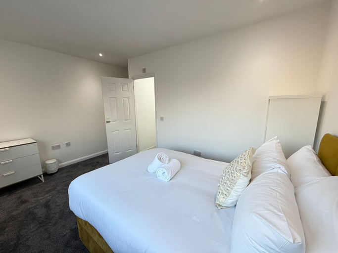 Room 3, Ensuite Rooms Near Heathrow, London