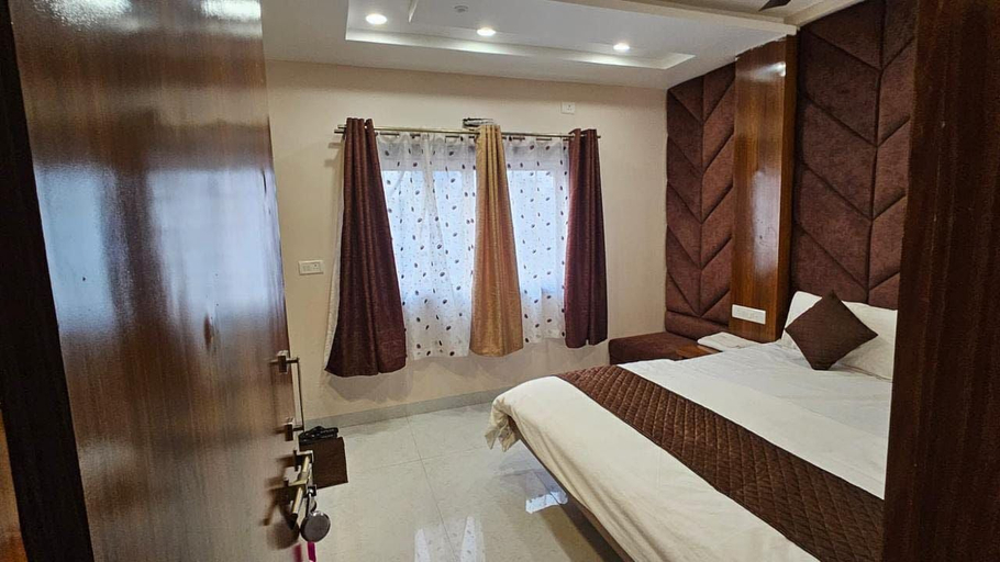 Room 2, Rudra Residency, Hoshangabad