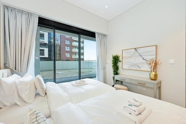 Room 5, 221Bloomfields Grandr2BRAzizi Riviera 67, Dubai