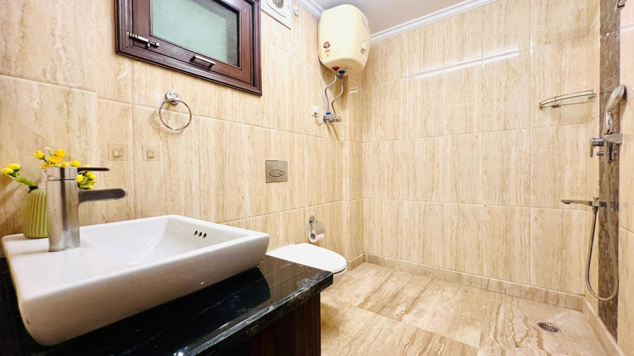 Bathroom 3, Olive Serviced Apartments - New Friends Colony, Delhi