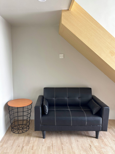 Living area, Olive Athena Guesthouse, Denpasar