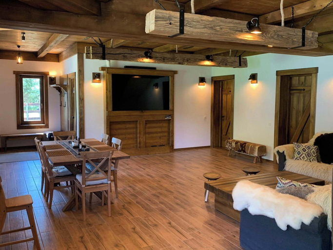 Living area 4, Avalanche, Zarnesti