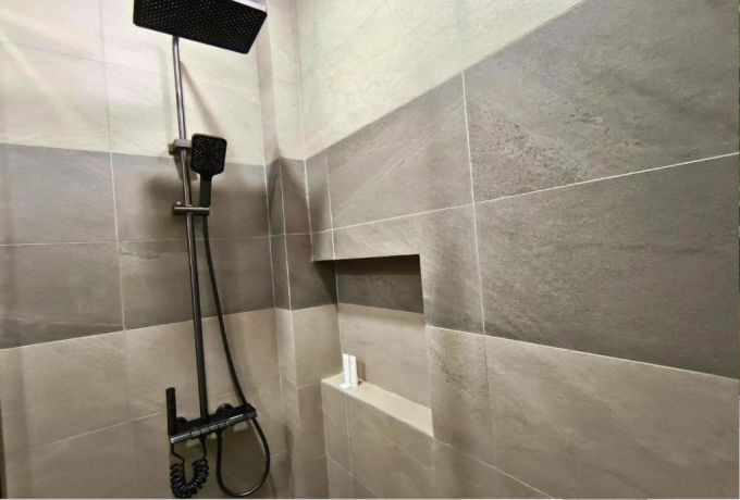 Bathroom 5, KKP Hotel, Kampot